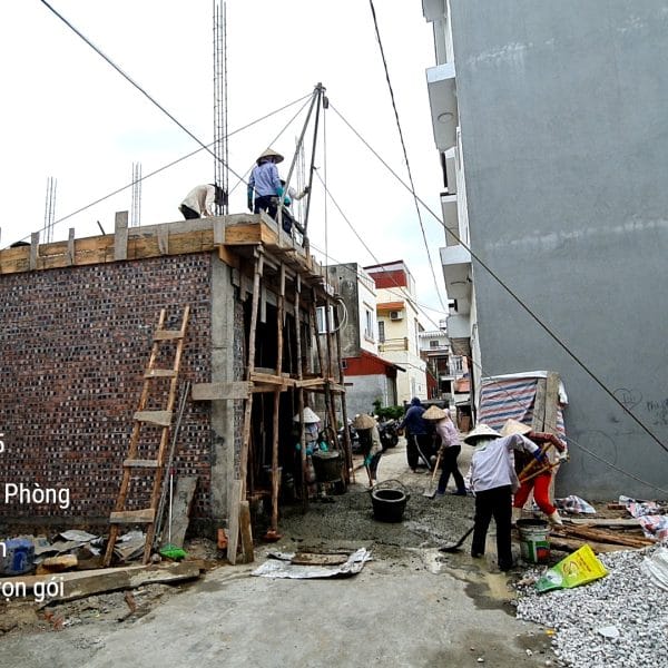 Nha pho 2 tang anh Quan chi Quynh 10