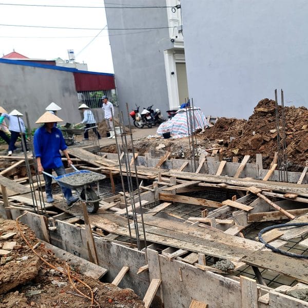 Nha pho 2 tang anh Quan chi Quynh 6