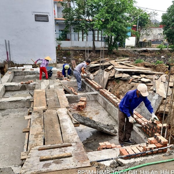 Nha pho 2 tang anh Quan chi Quynh 7